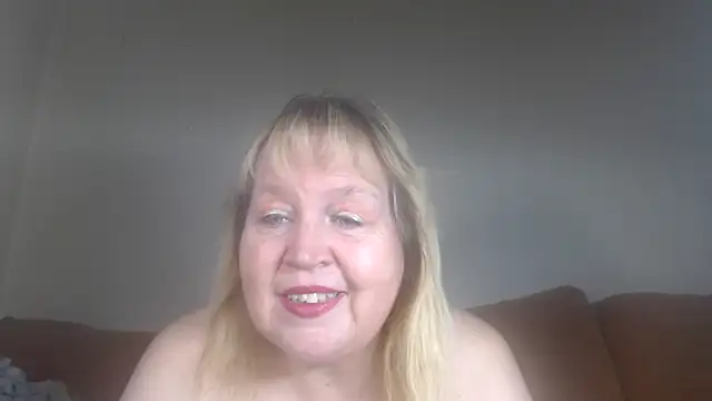 Snapshot of Blasflittchen chatting on 12-26-24, 02:48 Blasflittchen online show from 12-26-24, 02:48