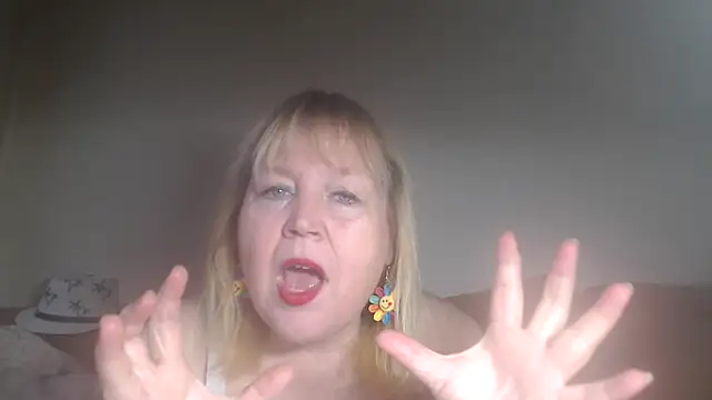 Snapshot of Blasflittchen chatting on 01-29-25, 02:32 Blasflittchen online show from 01-29-25, 02:32