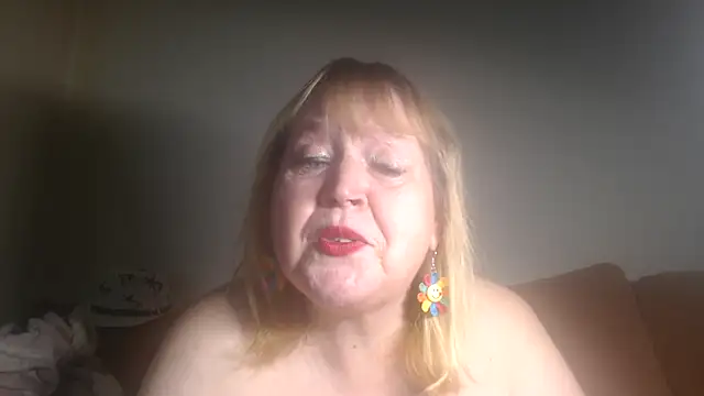 Snapshot of Blasflittchen chatting on 01-29-25, 07:00 Blasflittchen online show from 01-29-25, 07:00