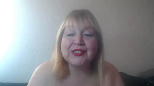 Snapshot of Blasflittchen chatting on 03-04-25, 03:59 Blasflittchen online show from 03-04-25, 03:59