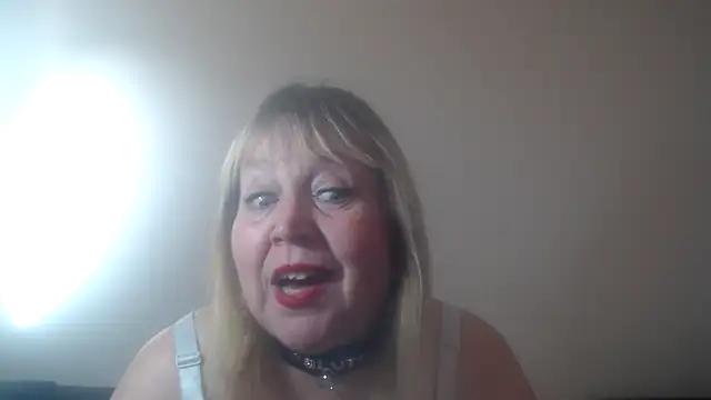 Snapshot of Blasflittchen chatting on 03-21-25, 03:35 Blasflittchen online show from 03-21-25, 03:35