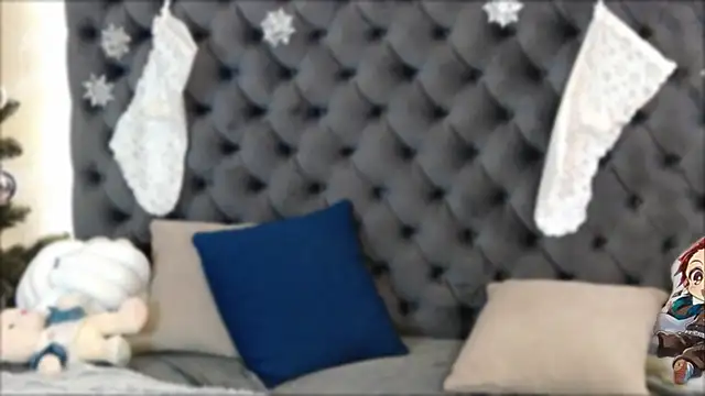 Snapshot of Bryarre chatting on 12-27-24, 05:42 Bryarre online show from 12-27-24, 05:42