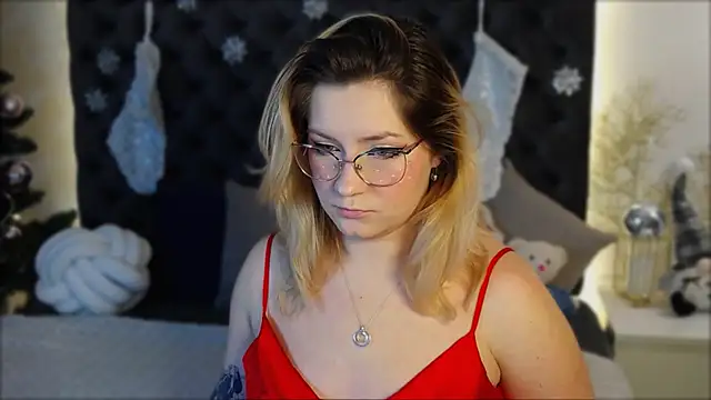 Snapshot of Bryarre chatting on 12-27-24, 08:28 Bryarre online show from 12-27-24, 08:28