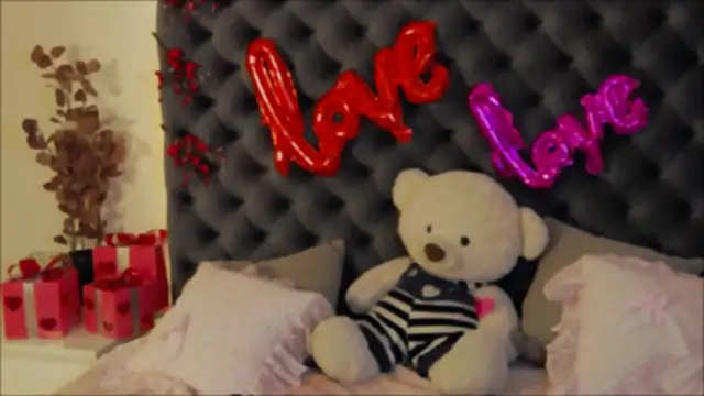 Snapshot of Bryarre chatting on 02-15-25, 12:59 Bryarre online show from 02-15-25, 12:59