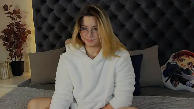 Snapshot of Bryarre chatting on 02-24-25, 08:47 Bryarre online show from 02-24-25, 08:47
