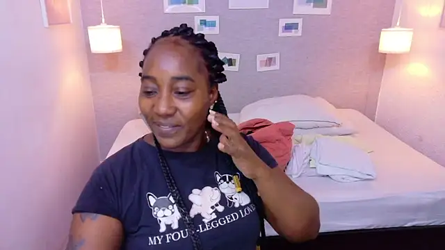 Snapshot of kiara_evanss chatting on 10-22-25, 08:19 kiara evanss online show from 10-22-25, 08:19