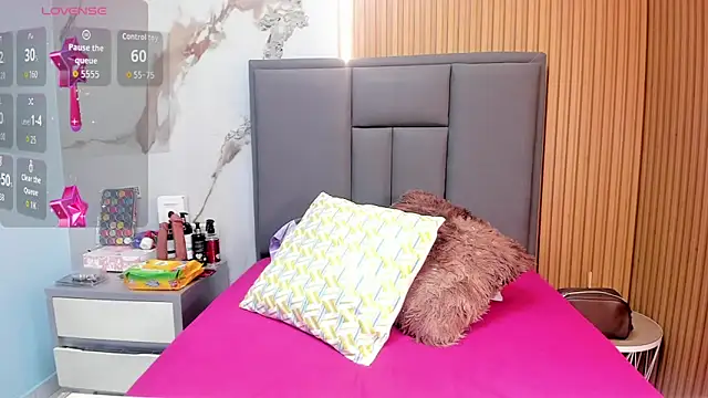 CINTYLOVELY online show from 09-30-25, 07:41