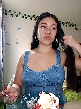 Snapshot of tara20_ chatting on 12-22-24, 08:47 tara20 online show from 12-22-24, 08:47