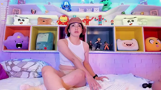 Snapshot of LIAH_IZUMI chatting on 01-26-25, 12:01 LIAH IZUMI online show from 01-26-25, 12:01