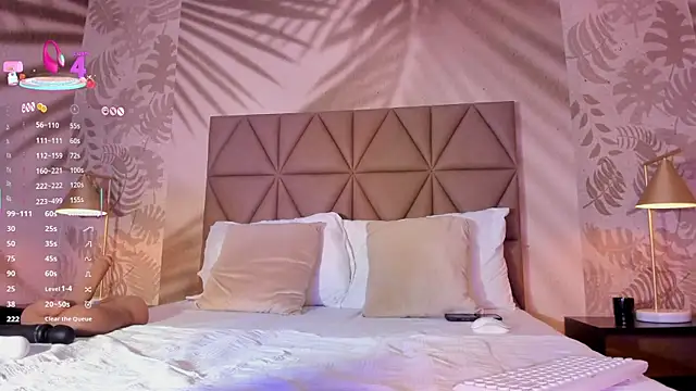 Snapshot of LIAH_IZUMI chatting on 03-06-25, 11:58 LIAH IZUMI online show from 03-06-25, 11:58