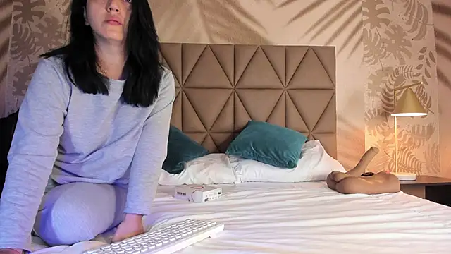 Snapshot of LIAH_IZUMI chatting on 10-03-25, 10:45 LIAH IZUMI online show from 10-03-25, 10:45