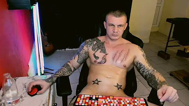 Snapshot of MrrKray chatting on 12-30-24, 10:21 MrrKray online show from 12-30-24, 10:21