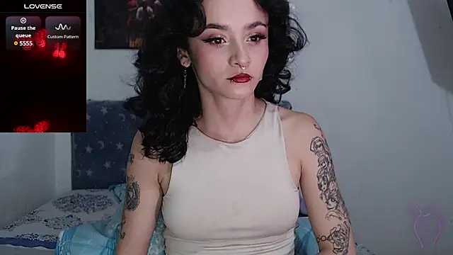 Snapshot of kitty22_ chatting on 03-08-25, 04:17 kitty22 online show from 03-08-25, 04:17