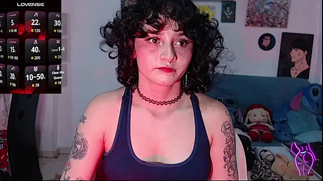 Snapshot of kitty22_ chatting on 11-14-25, 01:32 kitty22 online show from 11-14-25, 01:32