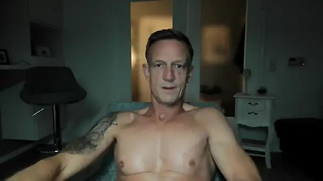 dirks71 online show from 10-20-25, 05:02