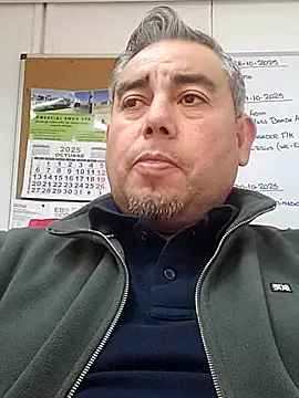 Manolete007x online show from 10-28-25, 10:45