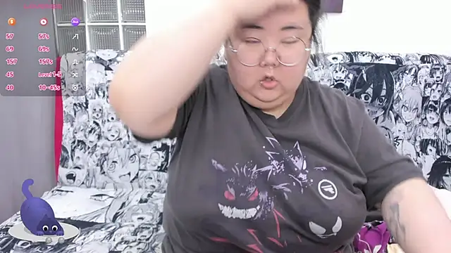 Nadine asian online show from 10-31-25, 08:26