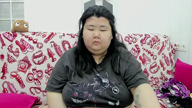 Nadine asian online show from 05-07-26, 01:22