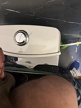 Snapshot of Vbreaker chatting on 03-05-26, 09:38 Vbreaker online show from 03-05-26, 09:38