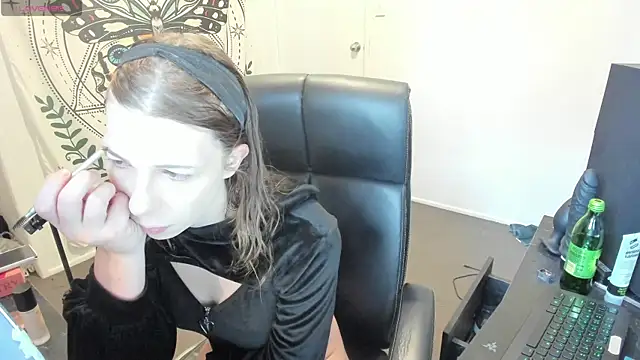 Ts-lucy-lux online show from 07-22-26, 09:28