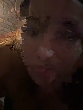 Snapshot of LucciaPorter chatting on 12-11-24, 03:45 LucciaPorter online show from 12-11-24, 03:45