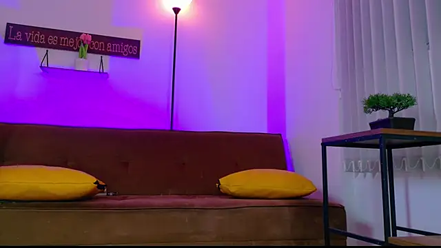 Sofhia cruz online show from 12-19-24, 01:50