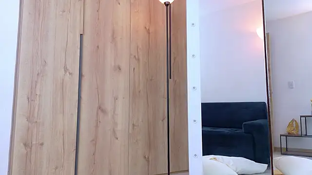 Sofhia cruz online show from 09-18-25, 07:49