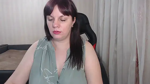 Jane Luste online show from 03-13-25, 04:01