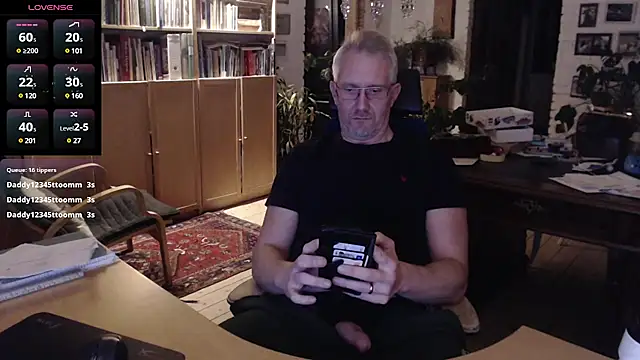 Snapshot of tom-swede chatting on 01-30-25, 04:34 tom-swede online show from 01-30-25, 04:34