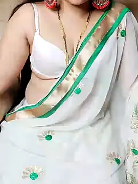 Traditional Housewife  online show from 12-22-24, 06:15