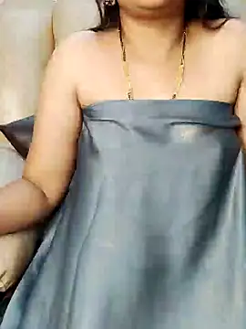 Traditional Housewife  online show from 02-08-25, 04:36