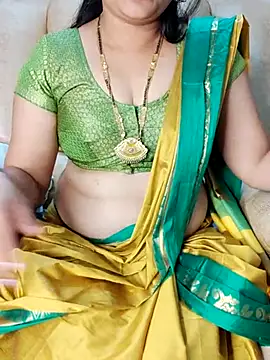 Traditional Housewife  online show from 02-19-25, 02:01