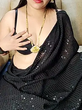 Traditional Housewife  online show from 03-18-25, 01:43
