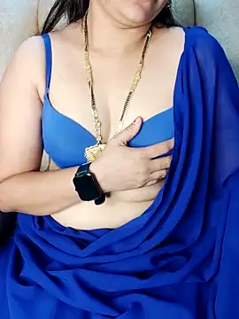 Traditional Housewife  online show from 03-19-25, 01:10