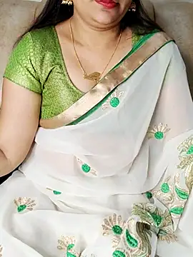 Traditional Housewife  online show from 09-11-25, 03:17