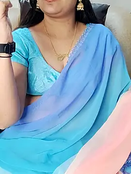 Traditional Housewife  online show from 09-12-25, 12:49