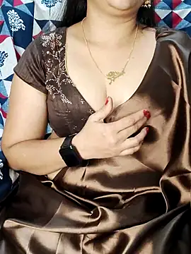 Traditional Housewife  online show from 09-16-25, 02:23