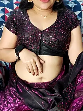 Traditional Housewife  online show from 09-29-25, 01:11