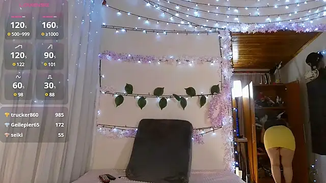 Snapshot of Sahory__ chatting on 02-18-25, 06:04 Sahory online show from 02-18-25, 06:04