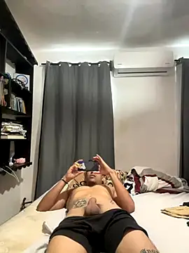 Magicerosxx69 online show from 10-07-25, 04:26