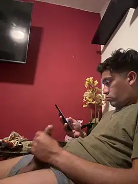 Magicerosxx69 online show from 03-20-26, 08:52