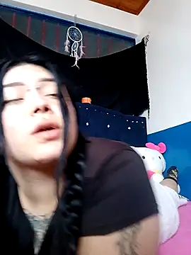 sara winehouse1 online show from 02-02-25, 04:00