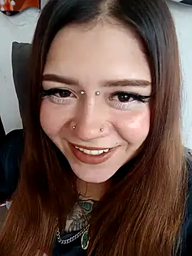 sara winehouse1 online show from 11-20-25, 07:57