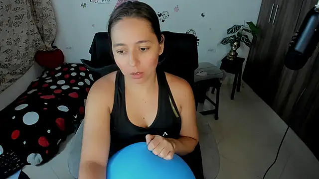 isa loves cum online show from 05-06-26, 04:52