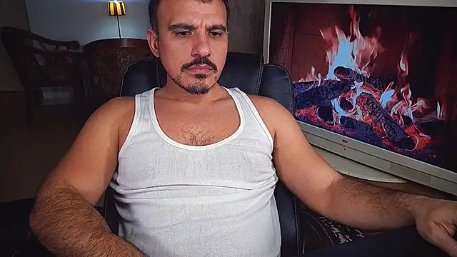 Snapshot of officeman7 chatting on 12-27-24, 05:37 officeman7 online show from 12-27-24, 05:37