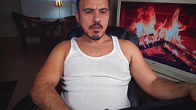 Snapshot of officeman7 chatting on 02-08-25, 05:08 officeman7 online show from 02-08-25, 05:08