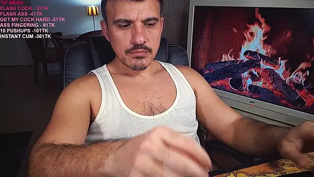 Snapshot of officeman7 chatting on 03-07-25, 04:33 officeman7 online show from 03-07-25, 04:33