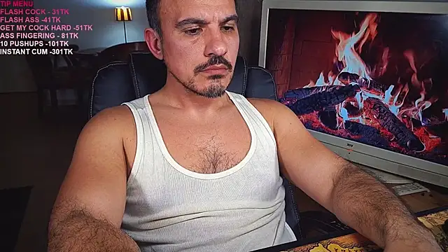 Snapshot of officeman7 chatting on 03-10-25, 05:39 officeman7 online show from 03-10-25, 05:39