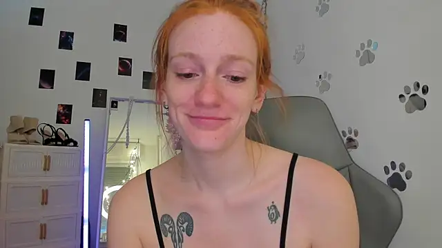 Snapshot of Aliceginger99 chatting on 05-02-26, 12:10 Aliceginger99 online show from 05-02-26, 12:10