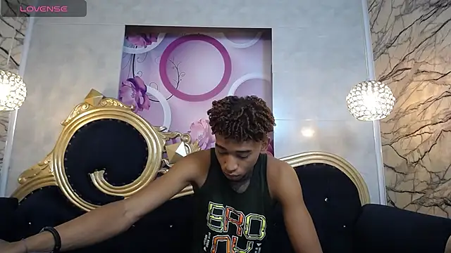 Snapshot of sexy_blacks_ chatting on 01-09-25, 11:25 sexy blacks online show from 01-09-25, 11:25